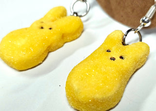 Chilli-Crafty: Marshmallow Bunny Earrings