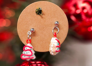 Chilli-Crafty Collection: Christmas Tree Snack Cake Earrings