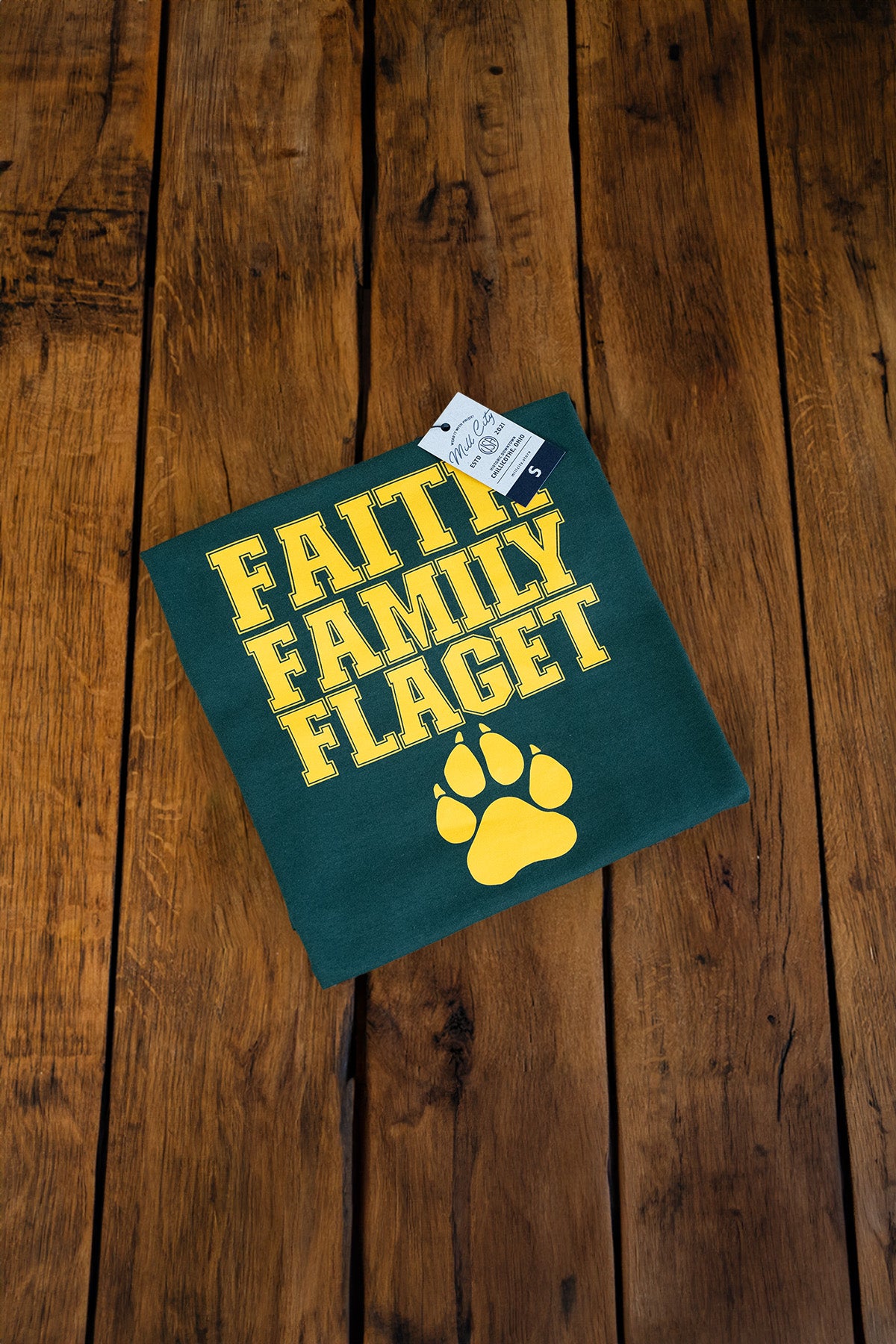 Faith, Family, Flaget T-Shirt